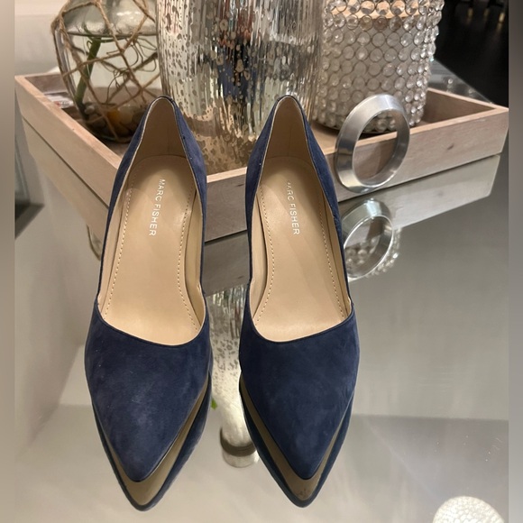 MARC FISHER-Navy blue suede heels - Picture 2 of 5